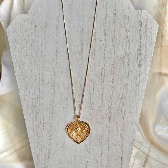 AURAFIN 14K Gold Heart Pendant Necklace, 14K Gold Chain, 14K UA Gold Heart - Picture 4 of 11